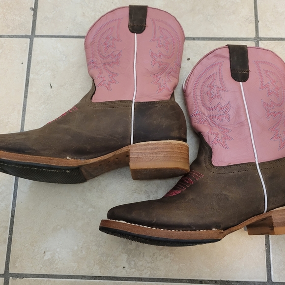 Boot's woman - Picture 3 of 4